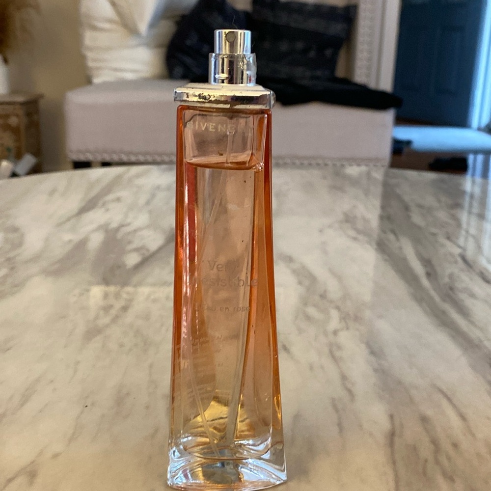 Givenchy - very Irresistible